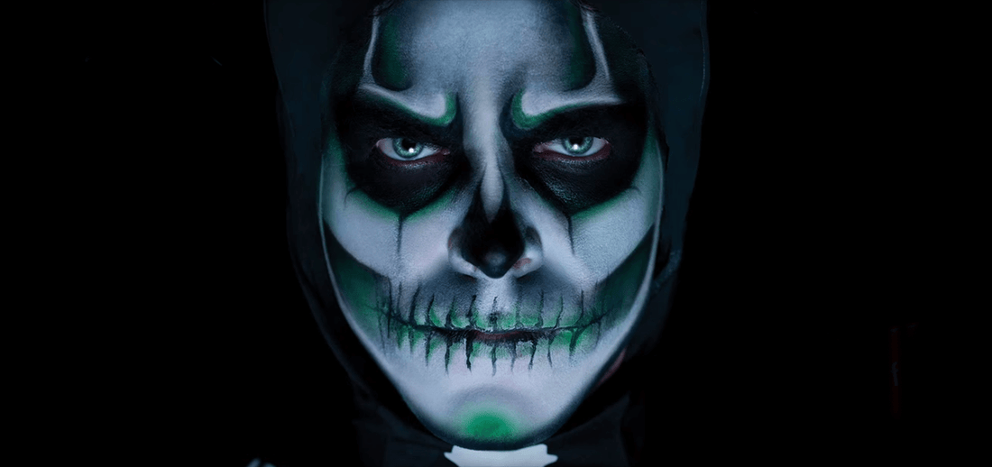 Gothic Skeleton Face Paint Halloween Make-Up Tutorial