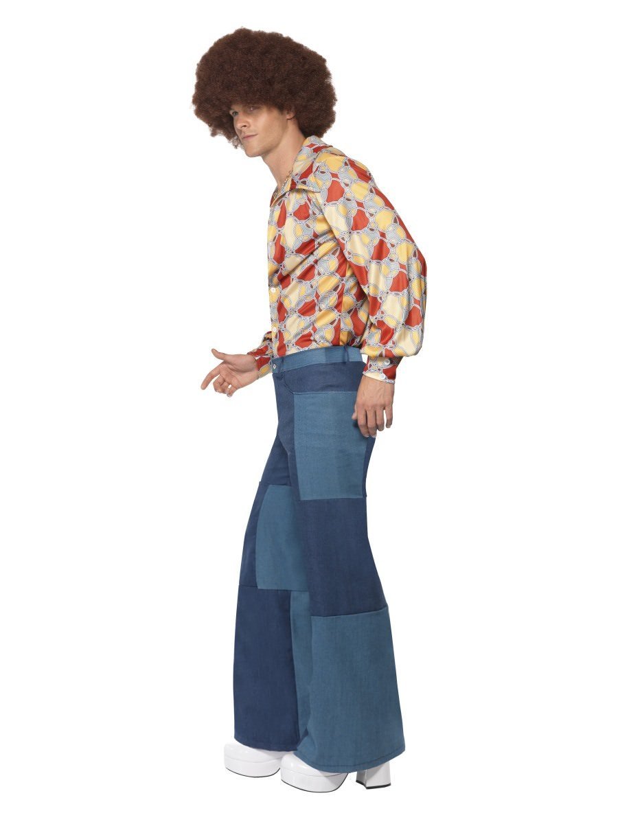In the 1970s Real Men Wore Flared Trousers and Flowery TShirts How Cool  Do These Guys Look  vintage e  70s fashion men 70s mens fashion  Vintage mens fashion